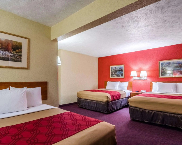 Econo Lodge Interstate 35 Exit 183