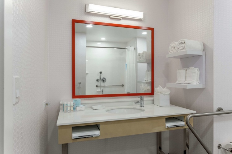 Hampton Inn Oakland Downtown-City Center, CA photo 10
