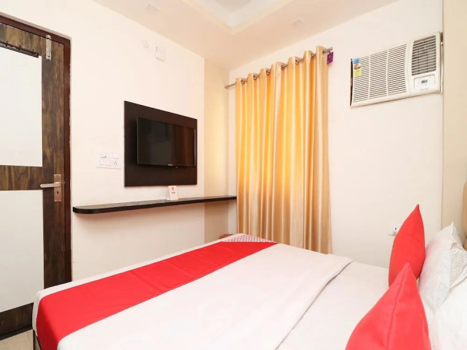 OYO 14801 Hotel Ganges Glory