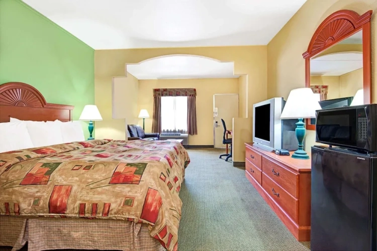 Deluxe Double Suite