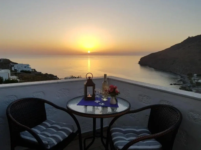 1 Bedroom Apartment with sea view