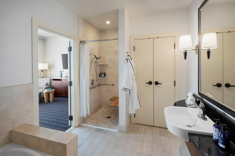 Casa Madrona Hotel & Spa photo 12