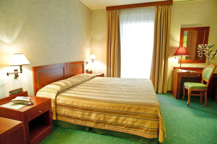 PHI Hotel Hortensis