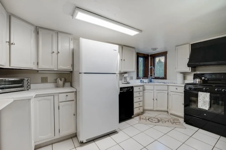 3 Bedrooms Cottage