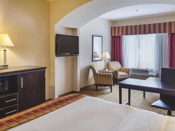 Deluxe Double Suite