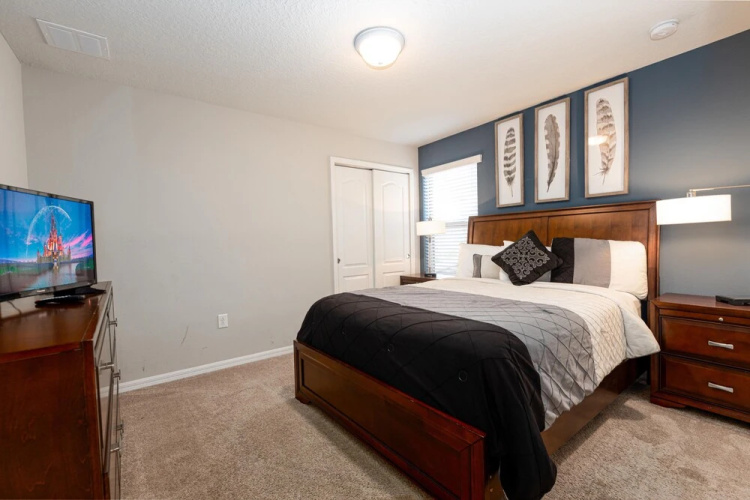 9050wws 6 Bedroom Home by Redawning
