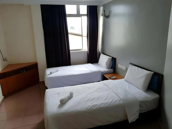 Lee Hotel