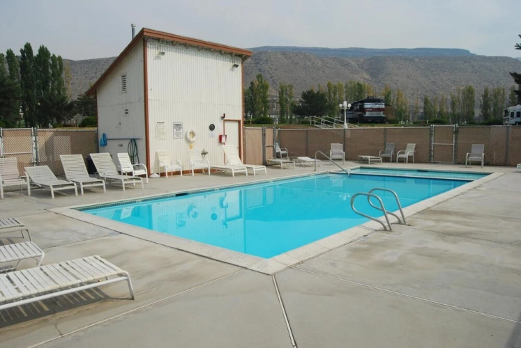 Crescent Bar RV Resort