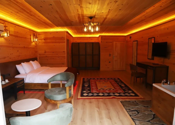 Deluxe Double Suite with river view
