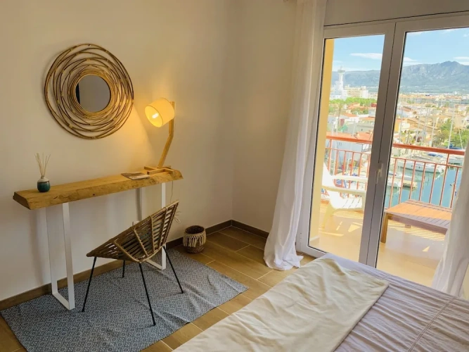 1 Bedroom Apartment with sea view