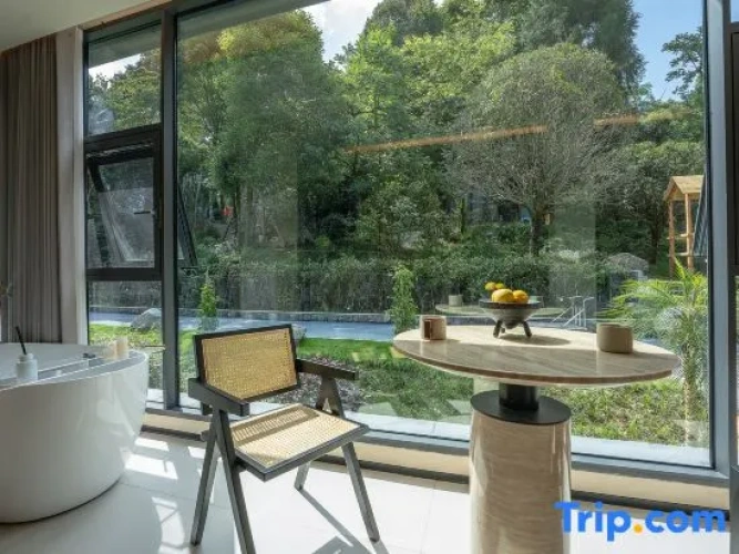 Standard Double room with garden view