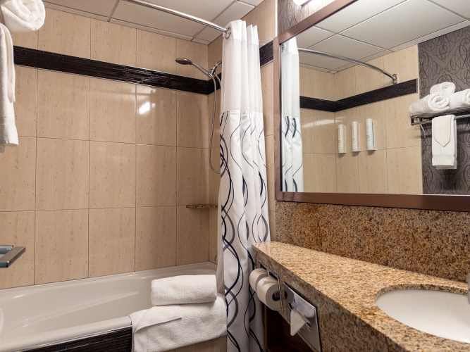 Carriage House Inn photo 9