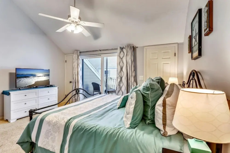 Pelican Pointe 2A