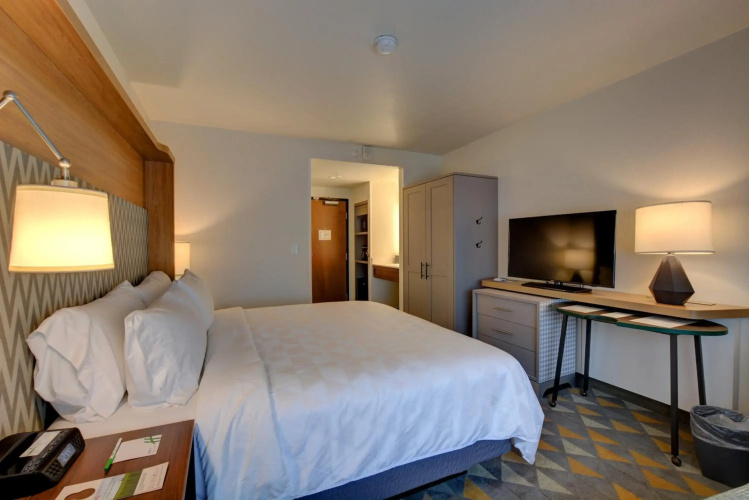 Holiday Inn Salem by IHG
