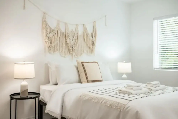Alhambra new Modern House 30plus Days Welcome
