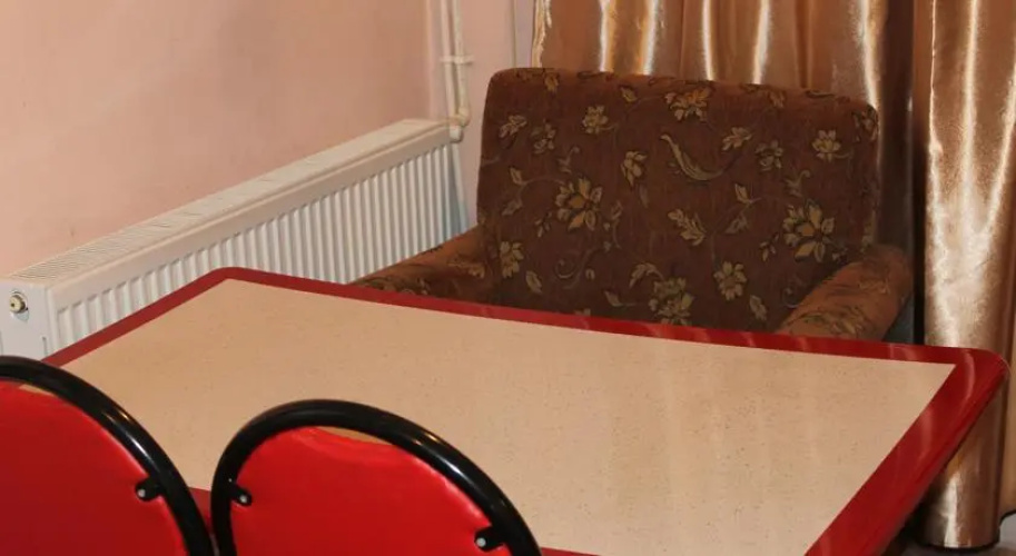 Guest House 6