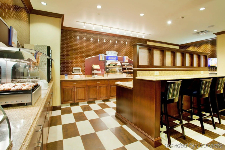 Holiday Inn Express Hotel & Suites Wilmington-Newark photo 37