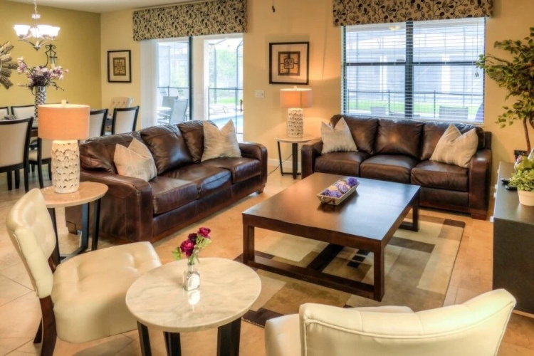 Amazing 8 bedroom home with game room