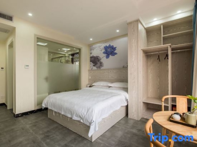 Standard Double room with garden view