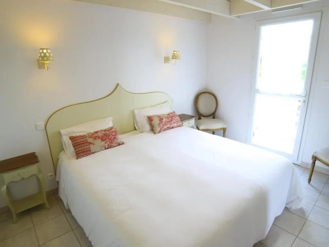3 Bedrooms Cottage