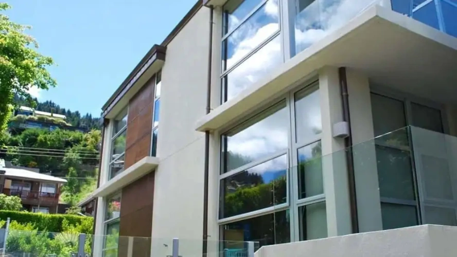Apartment with balcony and with lake view