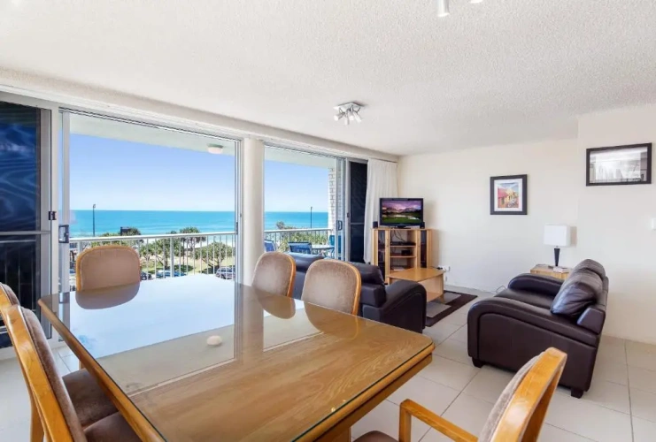 3 Bedrooms Family Apartment with ocean view