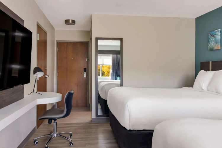 Spark by Hilton Clarion