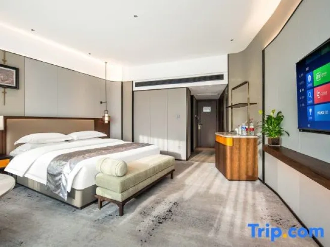 Deluxe Double Suite