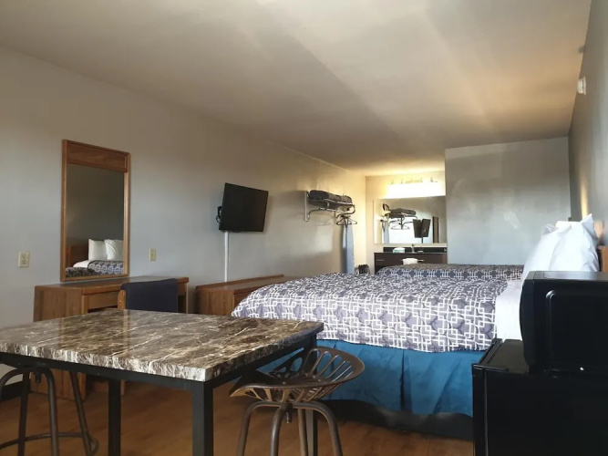 Riata Inn