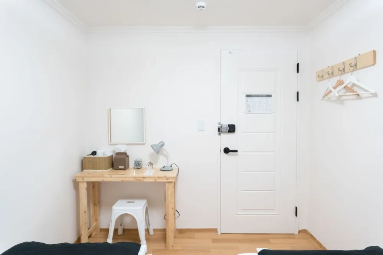 Standard Twin room with balcony
