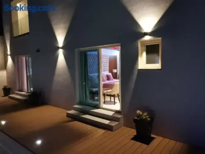 Rooms Ana