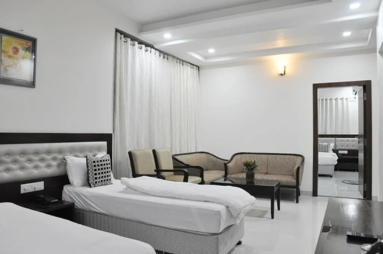 Deluxe Quadruple room