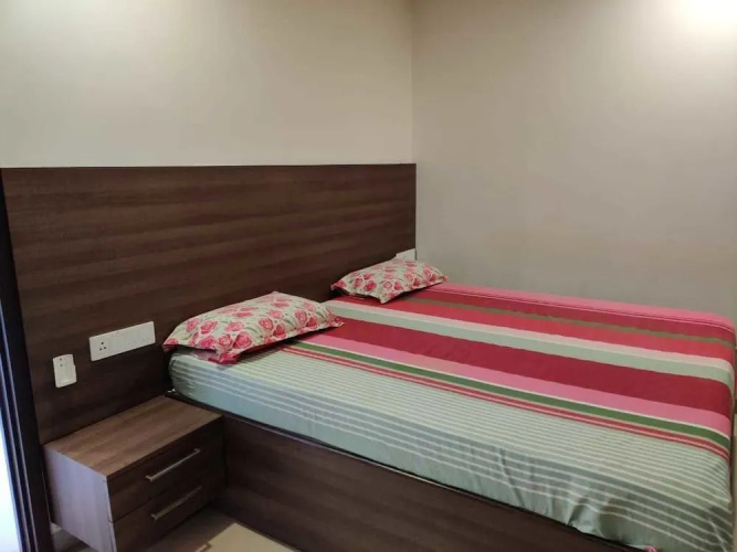 Aarju Luxurious Wave