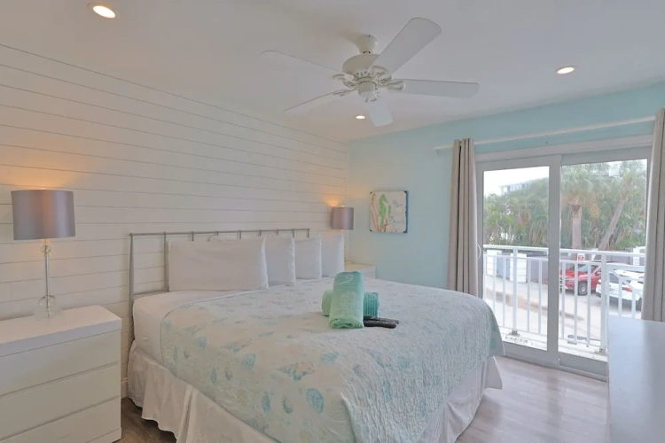Standard room with balcony