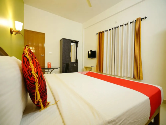 OYO 16617 Rayan Residency