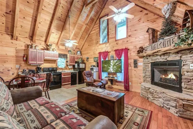 Whispering Secrets - One Bedroom Cabin