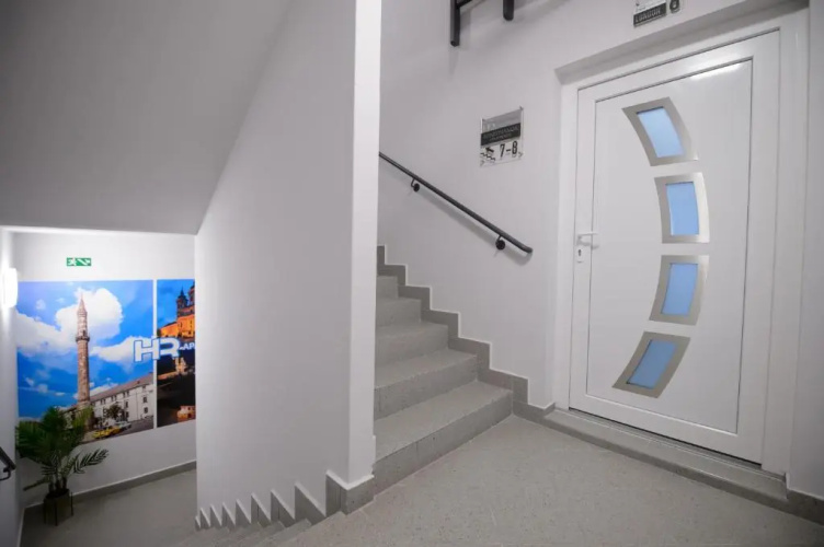 HR Apartmanhz