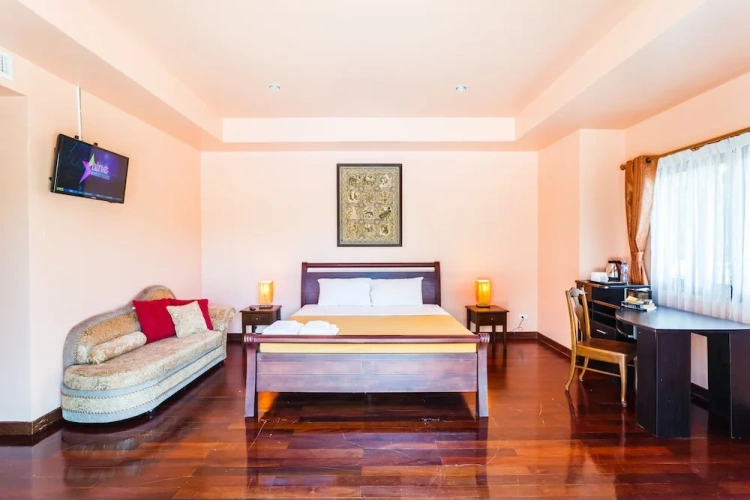 4 Bedrooms Villa