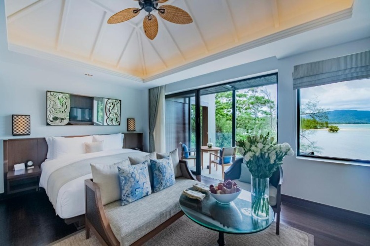 2 Bedrooms Grand Pool Suite with sea view