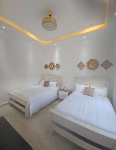 3 Bedrooms Apartment
