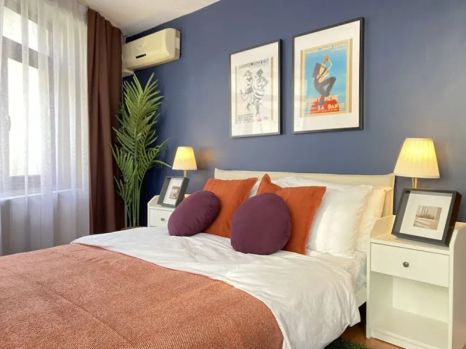 Central Flat With Balcony and Terrace in Sisli