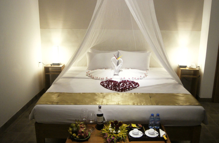 Mekong Riverside Boutique Resort & Spa