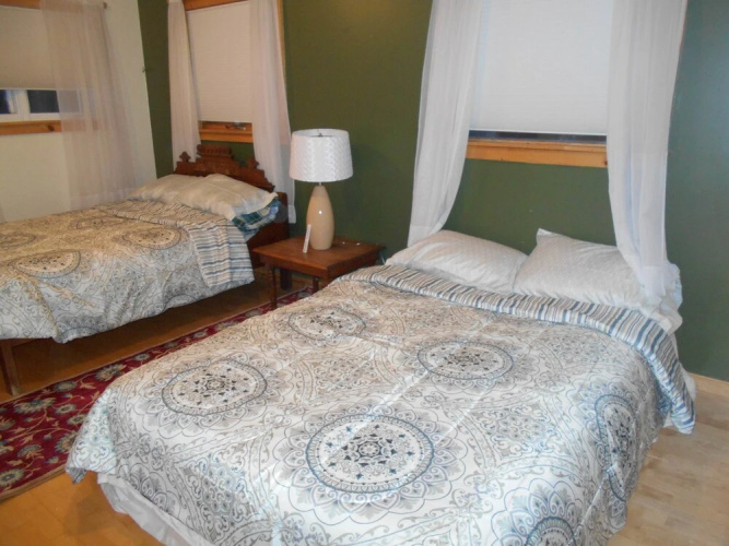 Chickadee Inn