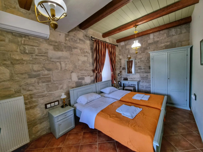 Asion Lithos - Traditional Villa