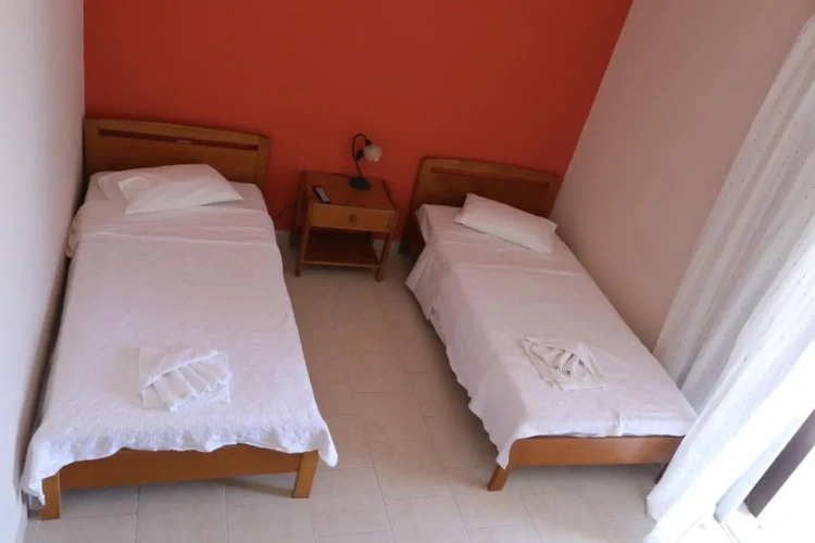 Standard Twin room with mountain view