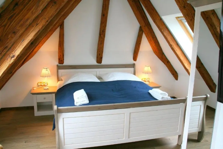 Standard Double room with lake view