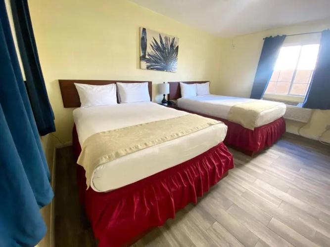 Europa Inn & Suites