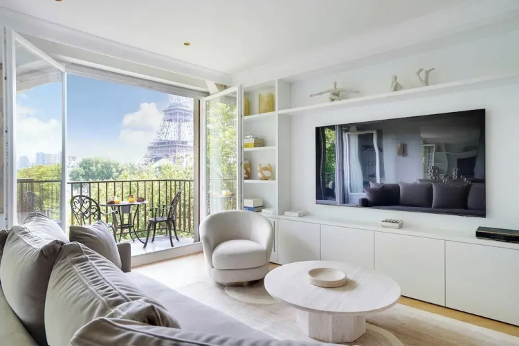 Luxurious Apartment - 2br- 6P Eiffel Tower View