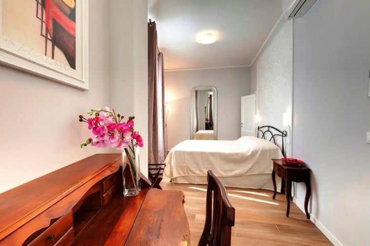 Lilium elegant apartment