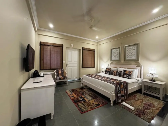 Executive Studio